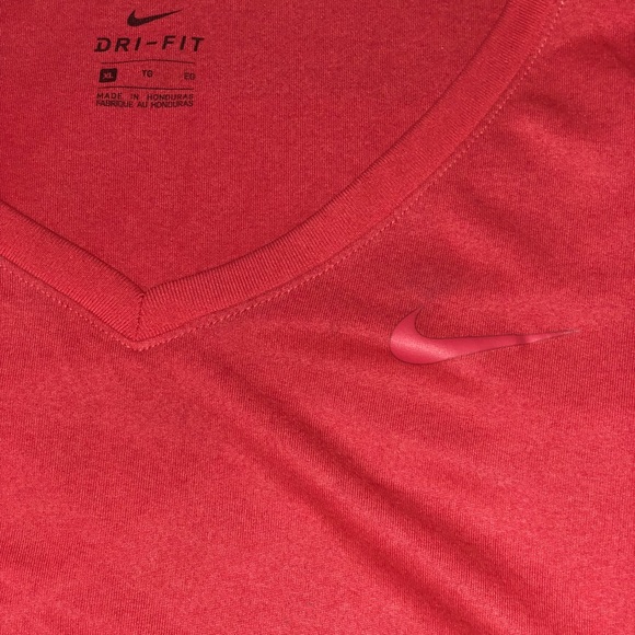 Nike Dri-Fit T- Shirt - Picture 2 of 3